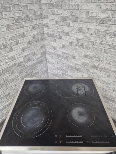 Варочная панель электрическая встраиваемая Electrolux EHF 56547 XK
